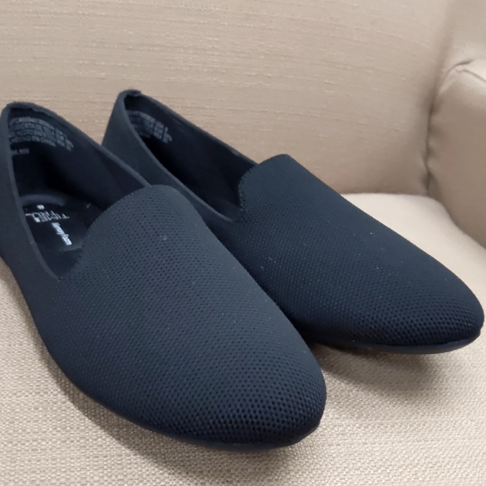 Time and Tru Memory Foam Flats, Size 8, Black